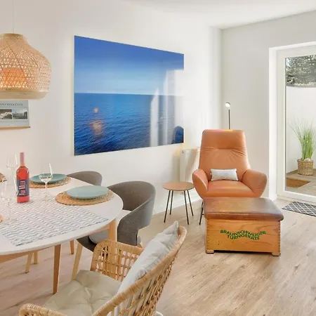 Lillehavn Apartment *